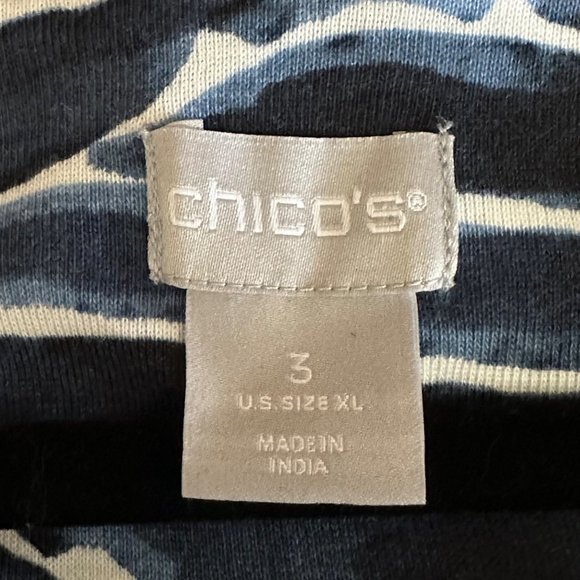 Chico’s size 3(XL/16) navy blue print 3/4 sleeve top missing fabric/care tag - Picture 4 of 6